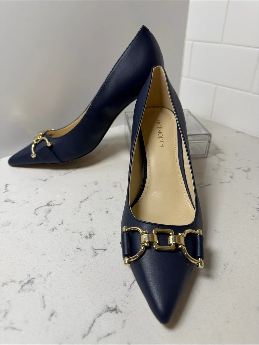 Women's Size 9 Navy Leather Kitten Heels Gold Chain Pointed Toe